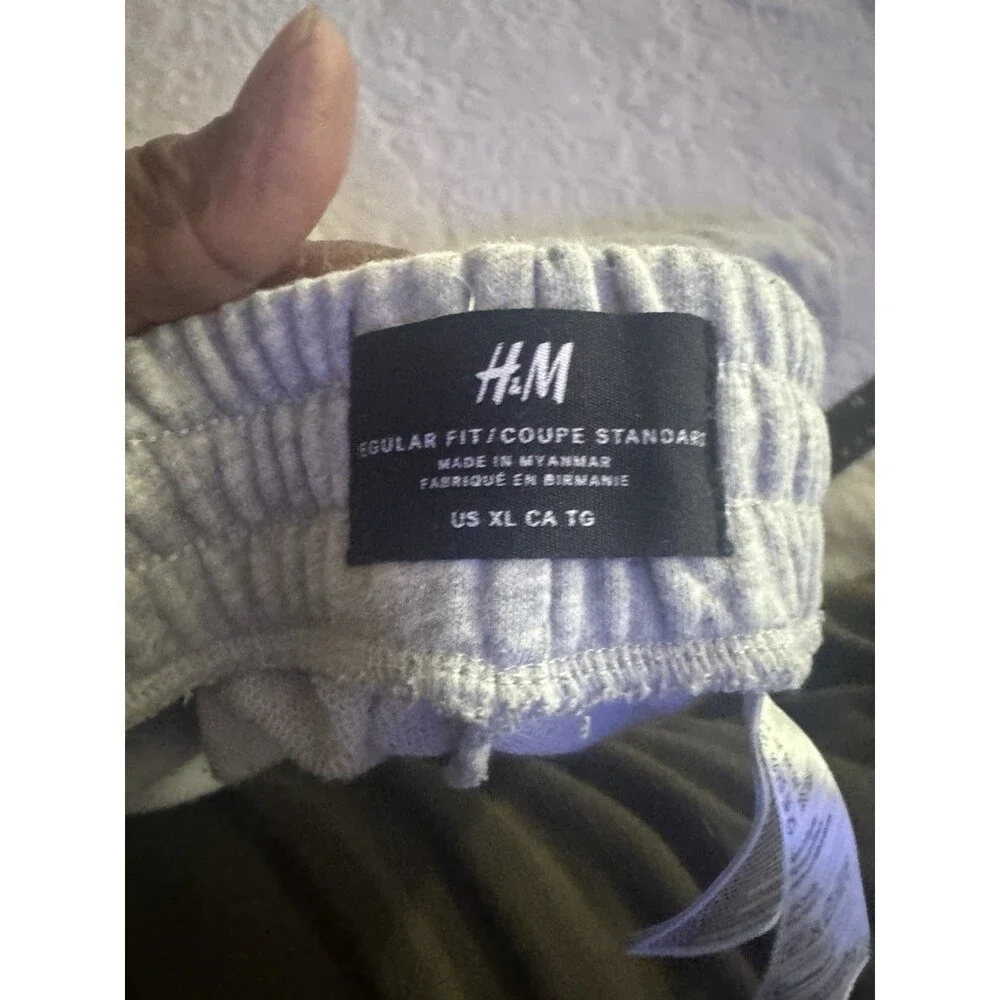 H&M Men’s Light Gray Shorts Drawstring Pockets Regular Fit Size Extra Large
